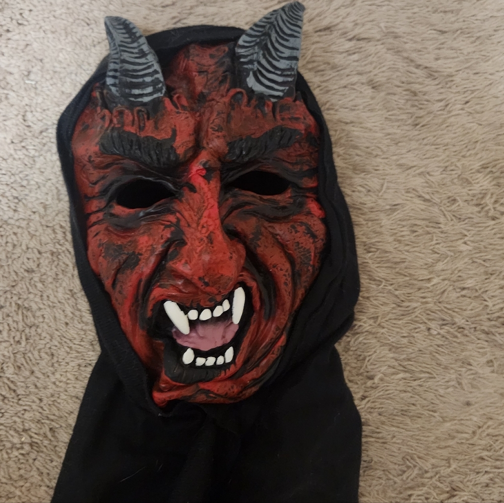 Adult Spooky Village Grisley Ghoul Devil Mask With Hood